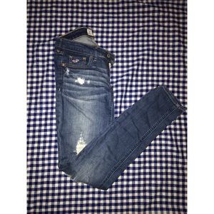 Distressed Women Hollister jeans